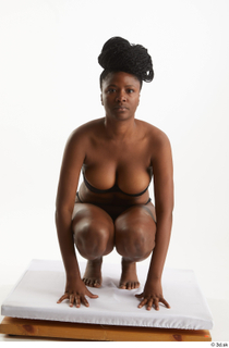 Dina Moses  1 kneeling underwear whole body 0001.jpg